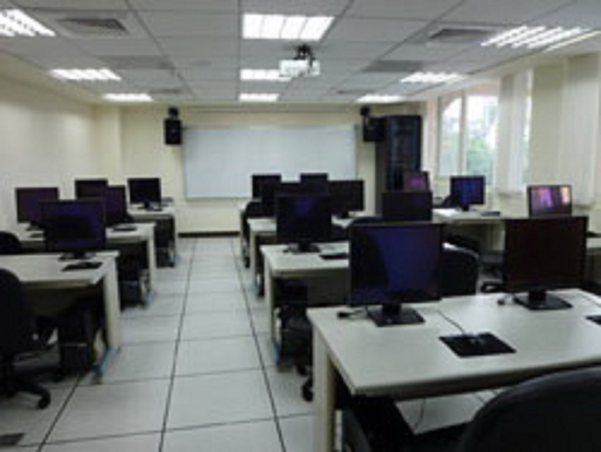 2樓電腦教室.JPG.jpg